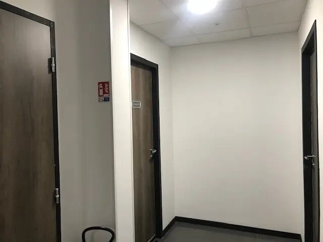 Bureau dans Villefranche-sur-Saône à louer - Photo intérieure - Image 2 de 3