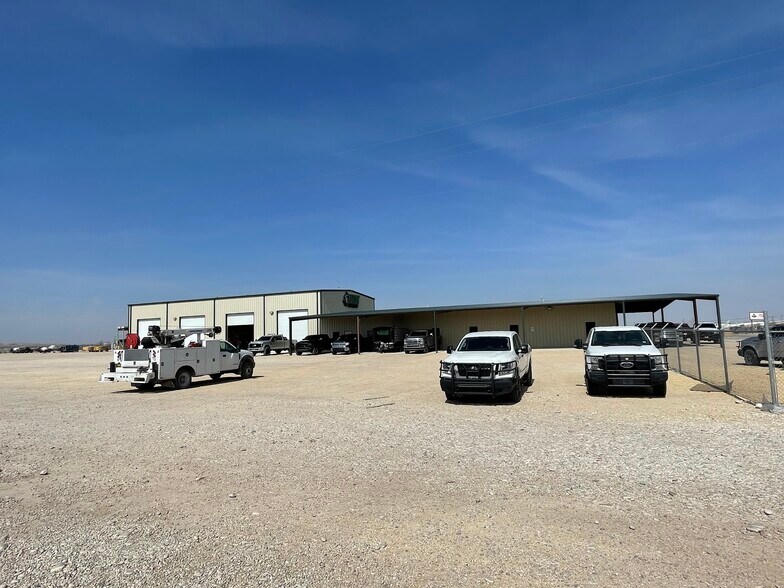 5215 Petroleum Dr, Carlsbad, NM à vendre - Photo principale - Image 2 de 14