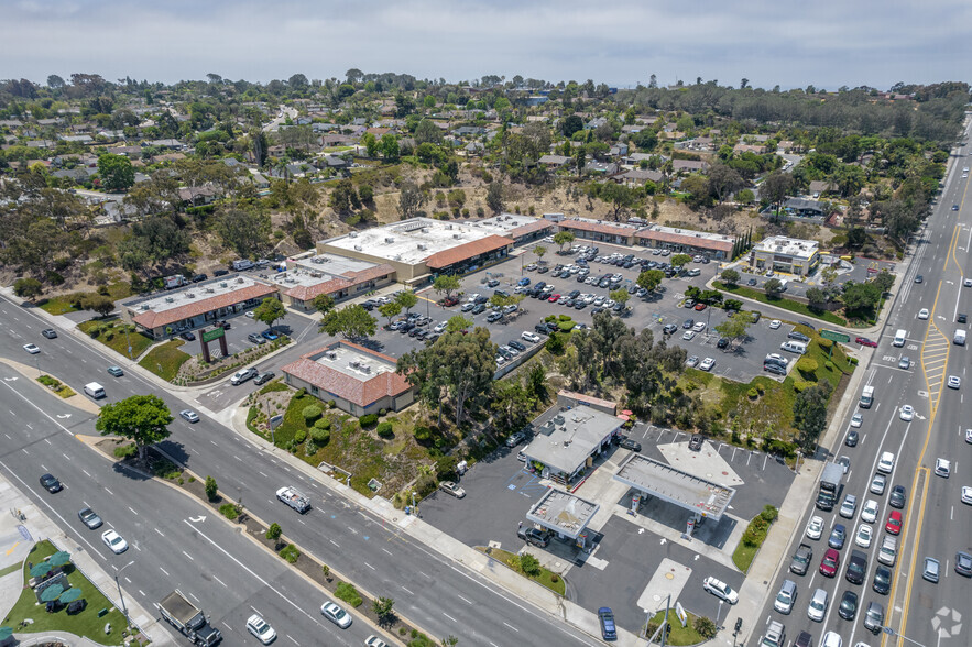 1271-1351 Encinitas Blvd, Encinitas, CA à louer - Aérien - Image 2 de 5