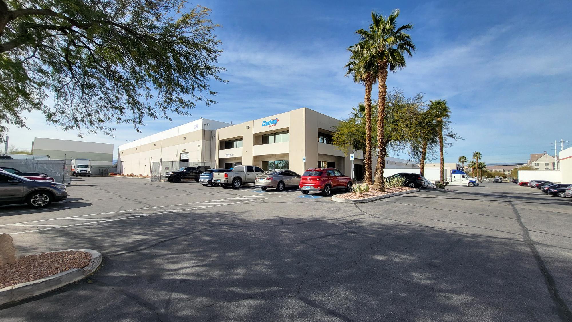 3326 Ponderosa Way, Las Vegas, NV for lease Primary Photo- Image 1 of 36