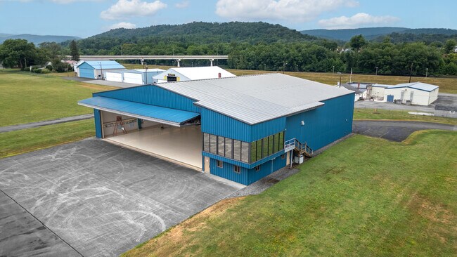 Plus de détails pour 355 Proctor st, Lock Haven, PA - Spécialité à vendre