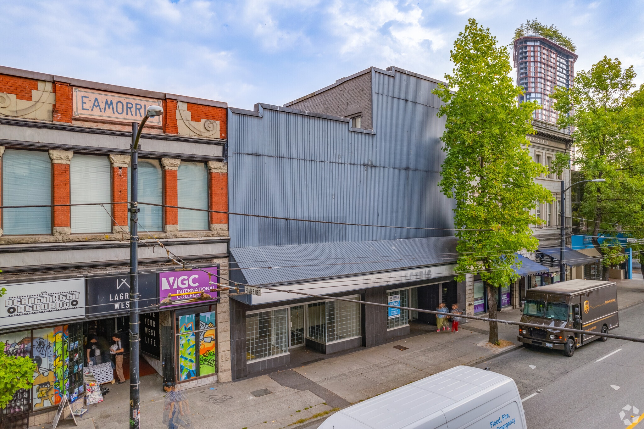 417 Hastings St W, Vancouver, BC à vendre Photo du bâtiment- Image 1 de 1