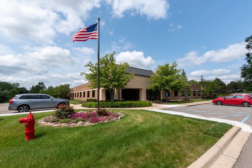 3948 Ranchero Dr, Ann Arbor, MI for lease - Building Photo - Image 1 of 2