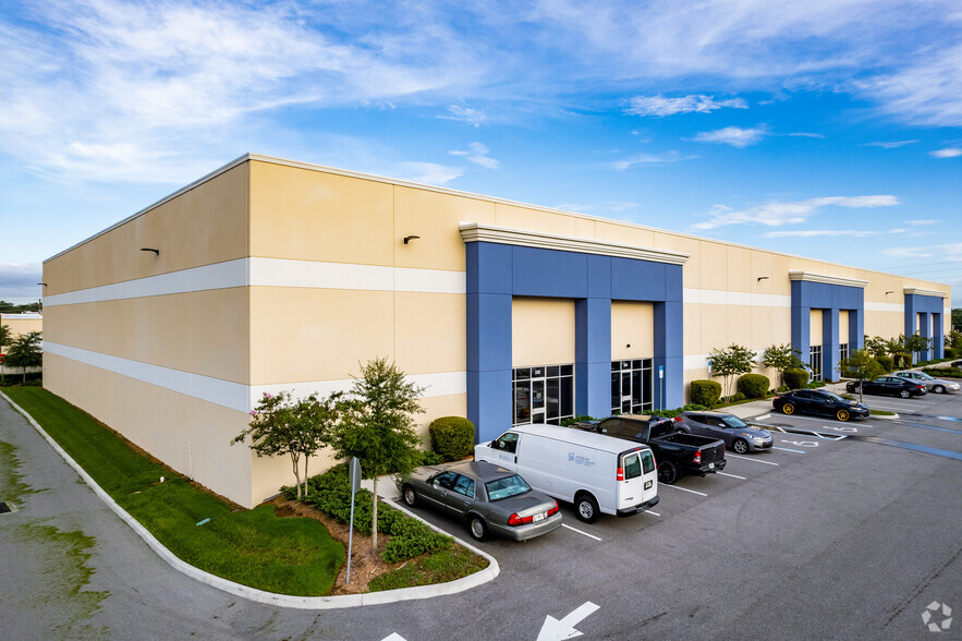 8119 S Orange Ave, Orlando, FL for lease - Primary Photo - Image 1 of 5