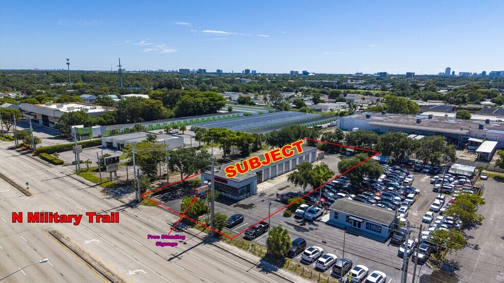 2240 N Military Trl, West Palm Beach, FL à louer - Photo du bâtiment - Image 1 de 5