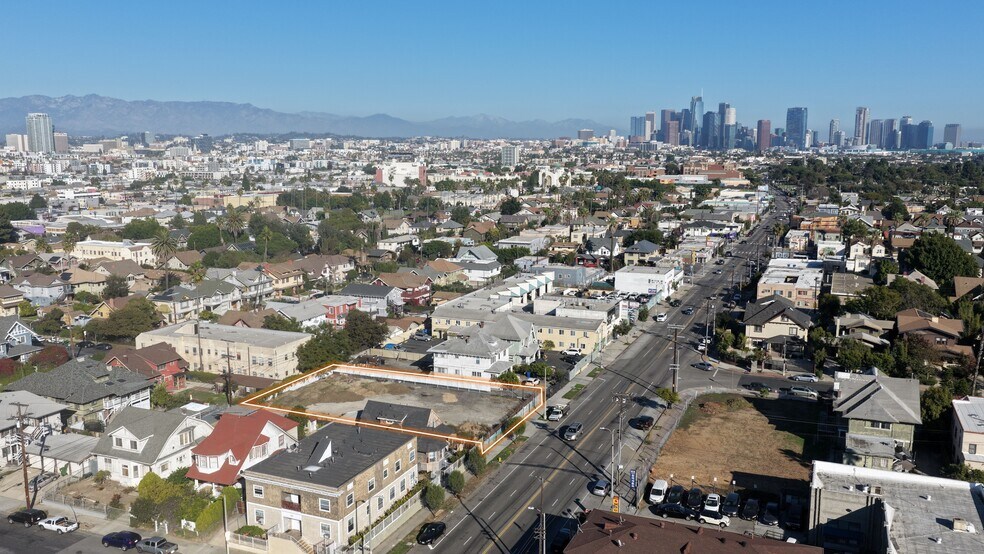 2229 Venice Blvd, Los Angeles, CA à vendre - Aérien - Image 2 de 2