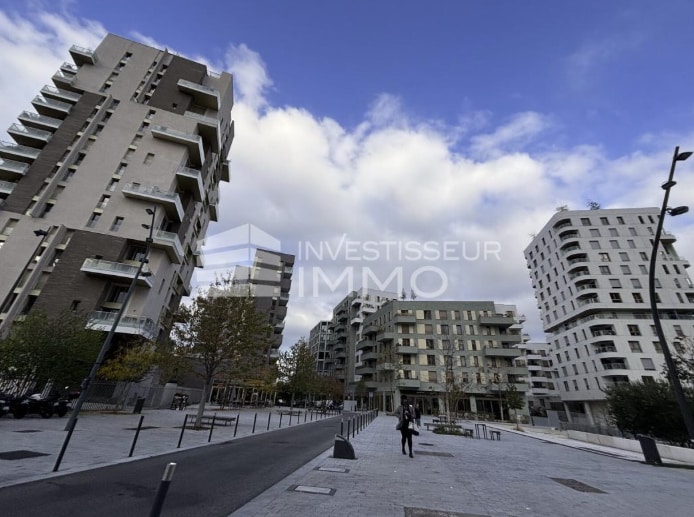 Retail in Asnières-sur-Seine for sale Building Photo- Image 1 of 5