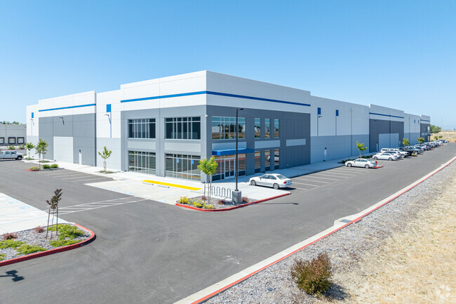 Plus de détails pour 2925 Ramco St, West Sacramento, CA - Industriel/Logistique à louer