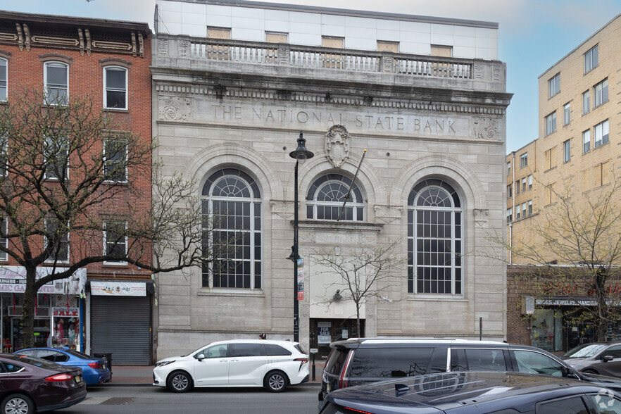 66-70 Broad St, Elizabeth, NJ for sale - Building Photo - Image 2 of 6