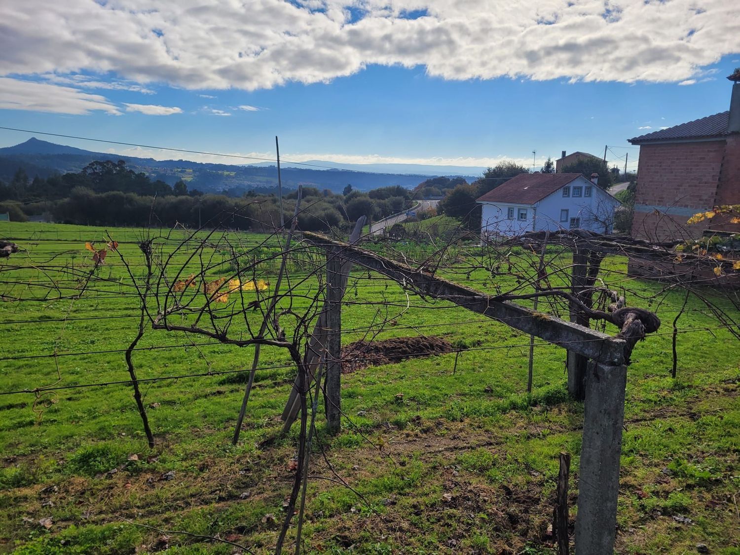 Lugar Devesa, 42, Teo, La Coruna for sale Primary Photo- Image 1 of 11