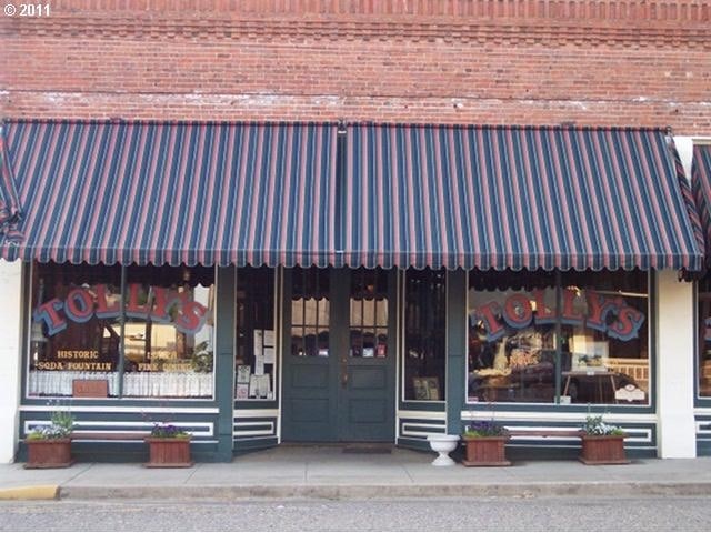 115 NE Locust St, Oakland, OR à vendre - Photo principale - Image 3 de 56