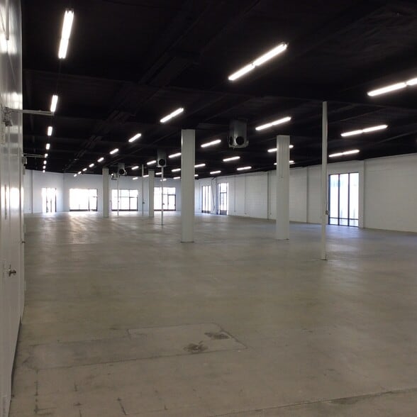 2480 S Sepulveda Blvd, Los Angeles, CA à louer - Photo intérieure - Image 3 de 3