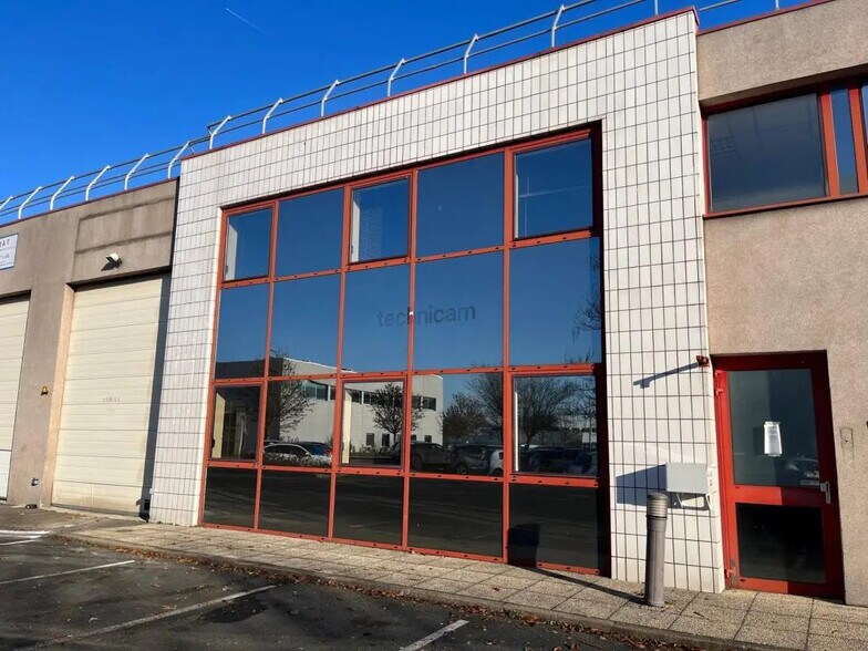 Flex dans Herblay-sur-Seine à louer - Photo du bâtiment - Image 1 de 9