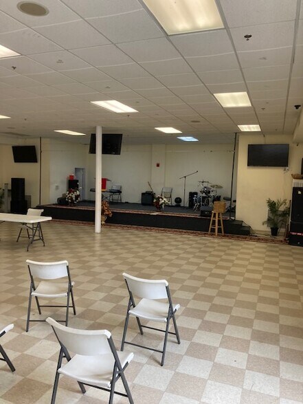 13505 New Hampshire, Silver Spring, MD à louer - Photo intérieure - Image 2 de 7