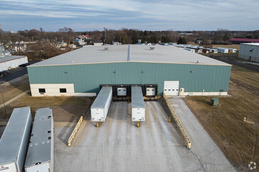 105 Enterprise Dr, Bellevue, OH à louer - Photo du bâtiment - Image 2 de 8