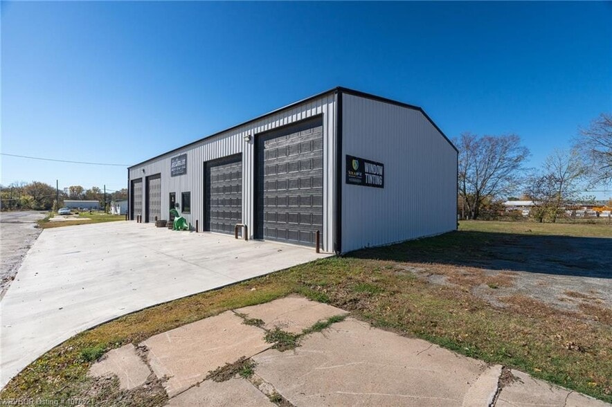 209 S Broadway St, Stigler, OK for sale - Building Photo - Image 3 of 33