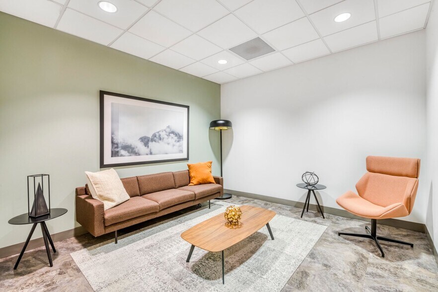 609 SW 8th St, Bentonville, AR à louer - Photo intérieure - Image 2 de 13