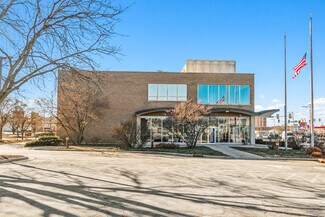 Plus de détails pour 1107 E State St, Rockford, IL - Commerce de détail à vendre