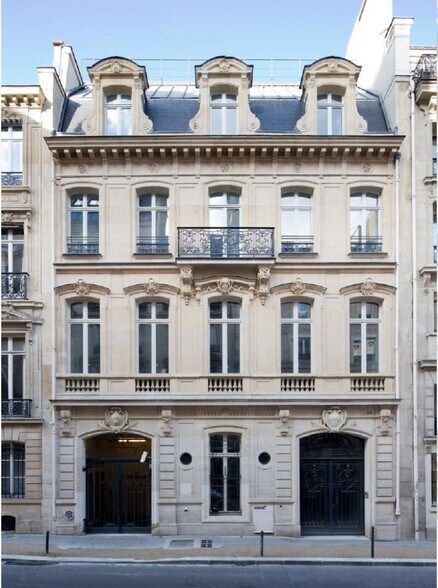 38 Rue La Bruyère, Paris for lease - Building Photo - Image 1 of 19