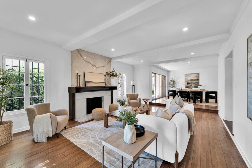 203 S Detroit St, Los Angeles, CA à vendre - Photo du bâtiment - Image 3 de 56