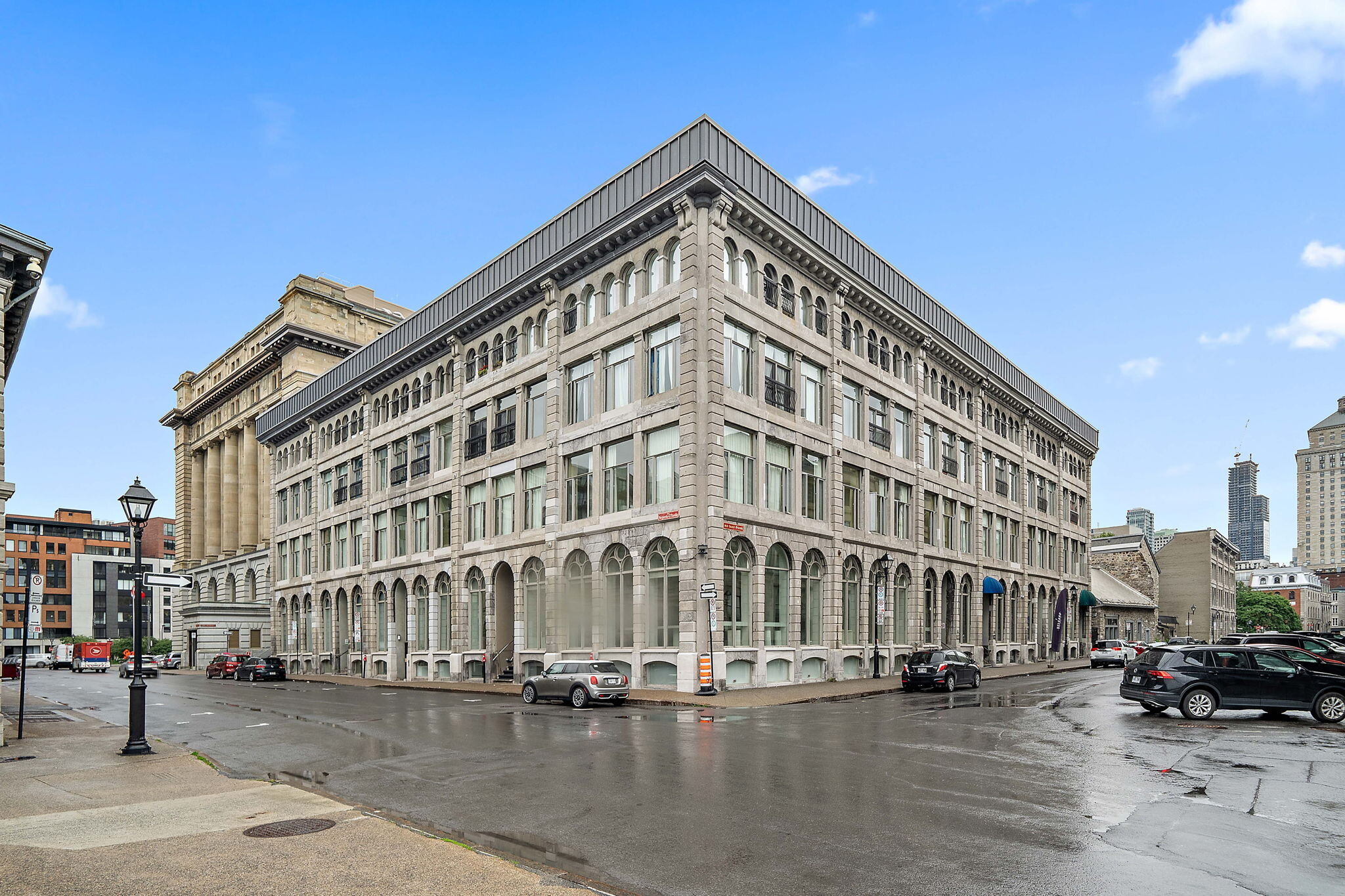 367 Rue Marguerite-D'youville, Montréal, QC for lease Primary Photo- Image 1 of 9