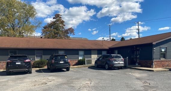 300 Scott Ave, Morgantown, WV à louer - Photo du bâtiment - Image 2 de 3