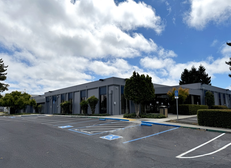 3100-3108 Diablo Ave, Hayward, CA for lease - Building Photo - Image 1 of 4