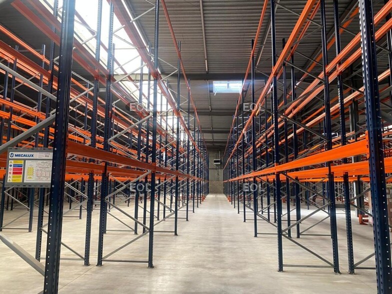 Industrial in Santeny for sale - Interior Photo - Image 3 of 11