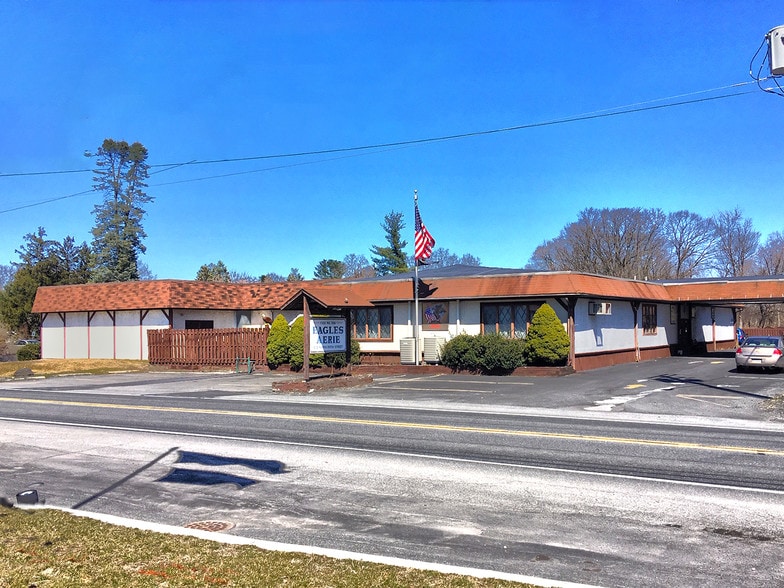 1210 N 5th St, Stroudsburg, PA à louer - Photo principale - Image 1 de 18