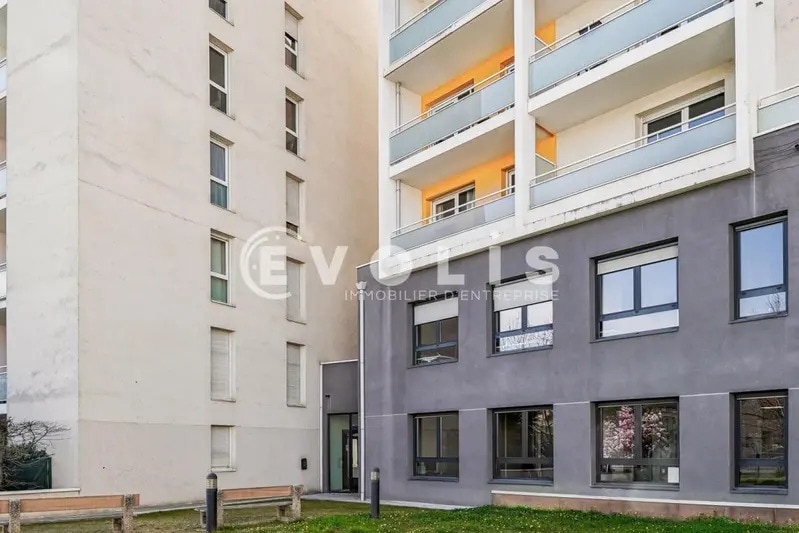 47 Avenue Leclerc, Lyon for sale - Building Photo - Image 1 of 9