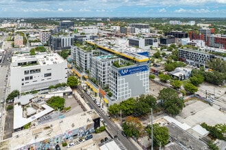 70 NW 25th St, Miami, FL - Aérien  Vue de la carte