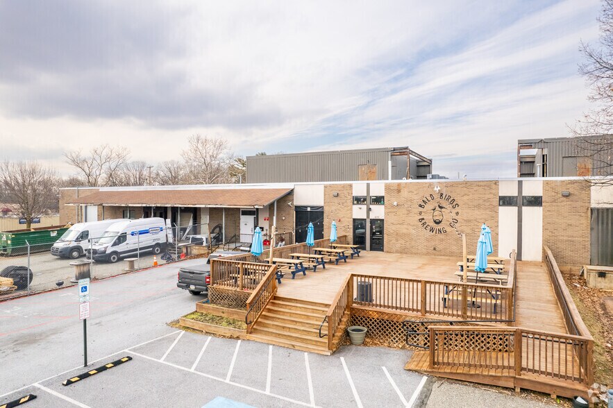 970 Rittenhouse Rd, Eagleville, PA à louer - Photo du bâtiment - Image 1 de 9