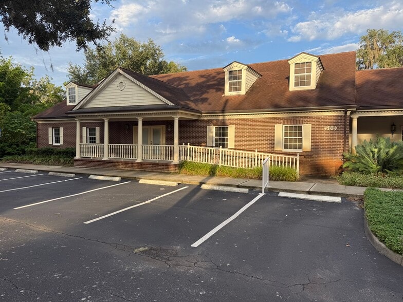 500 NE 8th Ave, Ocala, FL à vendre - Photo du bâtiment - Image 3 de 14