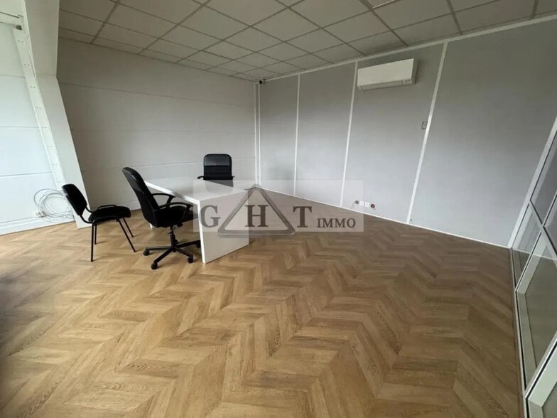 Industrial in Choisy-le-Roi for sale - Interior Photo - Image 3 of 5