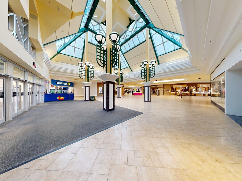 1500 Fisher St, North Bay, ON à louer - Photo du bâtiment - Image 3 de 6