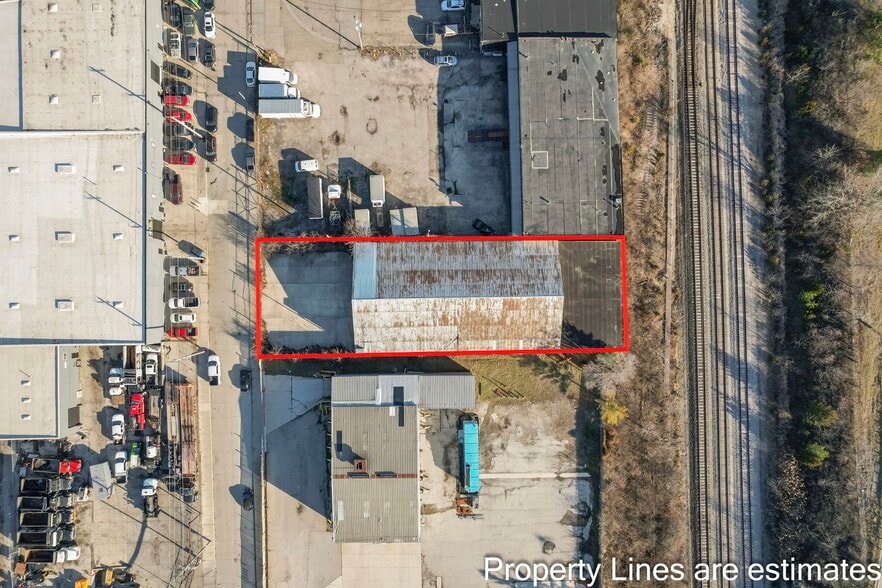 827 Reynolds Ave, Columbus, OH for sale - Building Photo - Image 2 of 11