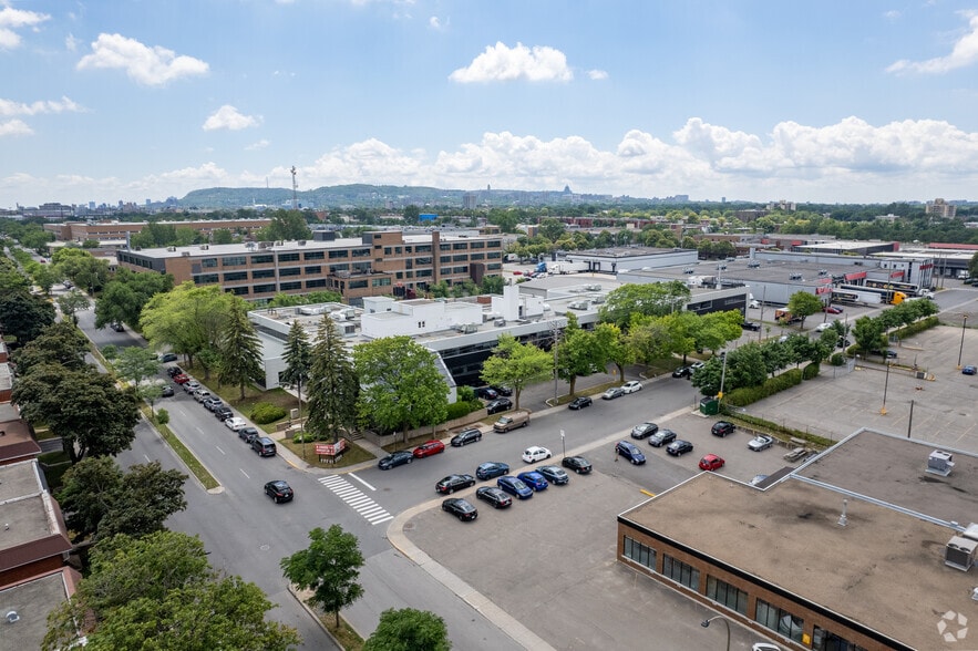 180-200 Rue Bellarmin, Montréal, QC for lease - Building Photo - Image 3 of 4