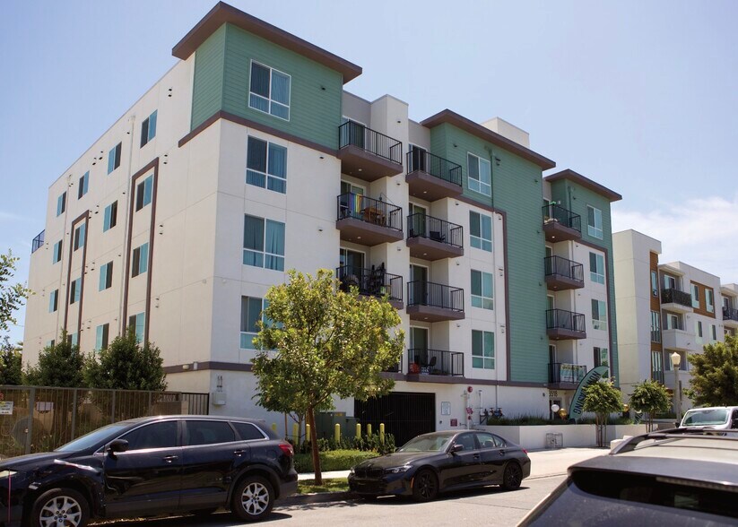 3518 Chesapeake Ave, Los Angeles, CA à vendre - Photo du bâtiment - Image 3 de 18