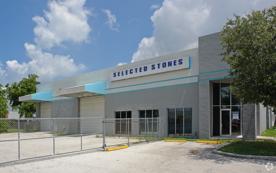 1903 NW 40th Ct, Pompano Beach, FL for lease - Building Photo - Image 3 of 4