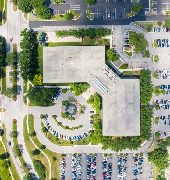 215 Shuman Blvd, Naperville, IL for lease - Building Photo - Image 2 of 4