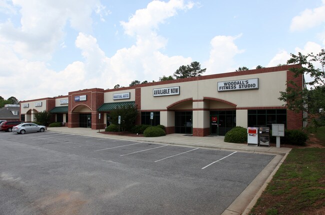 Plus de détails pour 34 Oleander Dr, Clayton, NC - Commerce de détail à louer