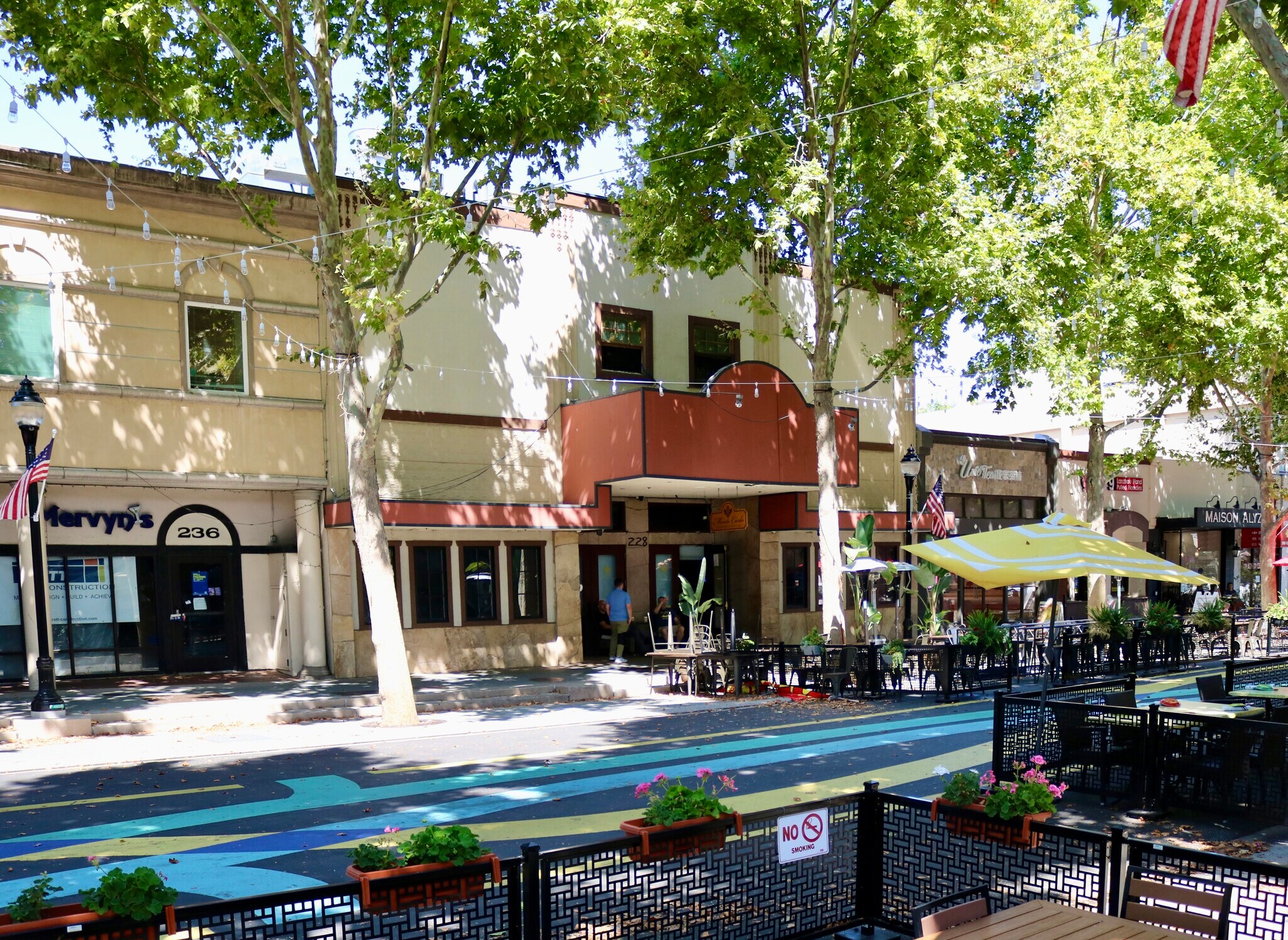 228 Castro St, Mountain View, CA à vendre Photo du bâtiment- Image 1 de 1