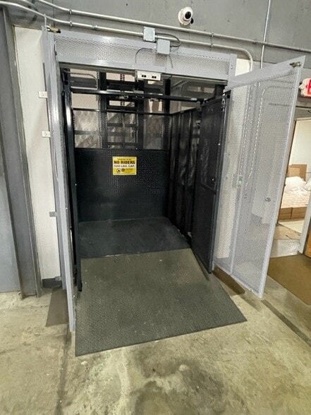 185 Sumner Ave, Kenilworth, NJ à louer - Photo du bâtiment - Image 3 de 12