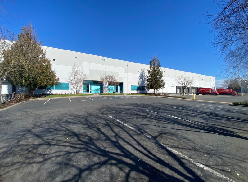 5220-5232 NE 152nd Pl, Portland, OR for lease - Building Photo - Image 3 of 10