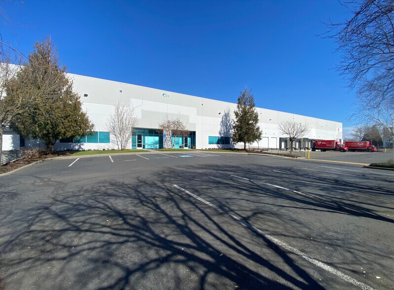 5220-5232 NE 152nd Pl, Portland, OR à louer - Photo du bâtiment - Image 3 de 7