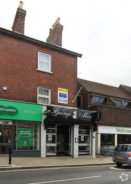 100c High St, Uckfield for lease - Primary Photo - Image 1 of 2