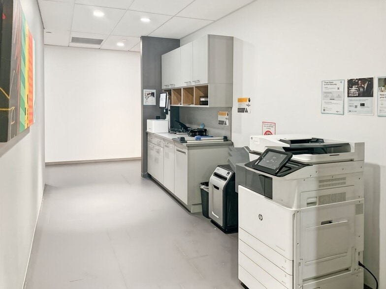 320 Seven Springs Way, Brentwood, TN for lease - Interior Photo - Image 3 of 20