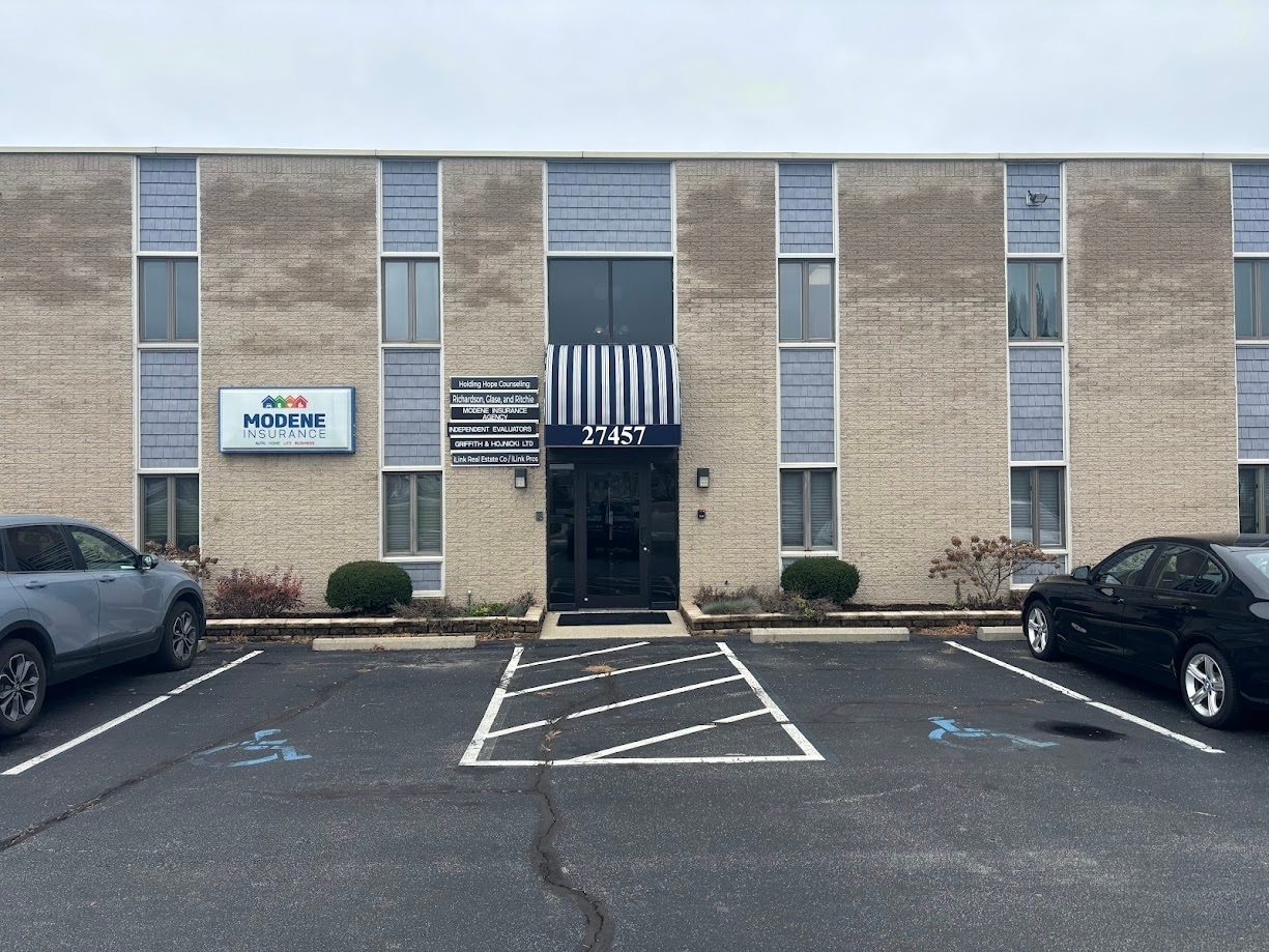 27457 Holiday Ln, Perrysburg, OH for lease Building Photo- Image 1 of 16