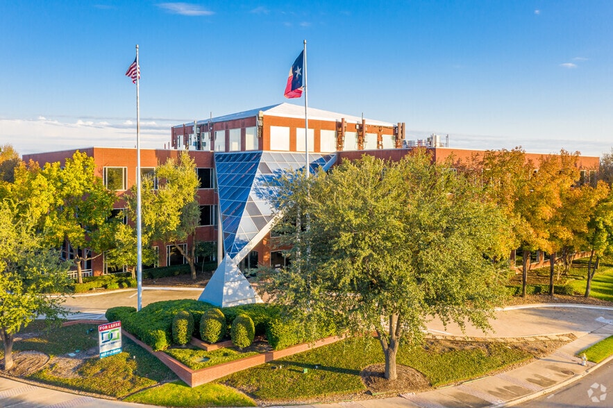 9901 E Valley Ranch Pky, Irving, TX for lease - Primary Photo - Image 1 of 15