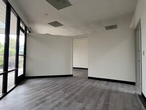 2220 Eastridge Ave, Riverside, CA à louer Photo intérieure- Image 2 de 3